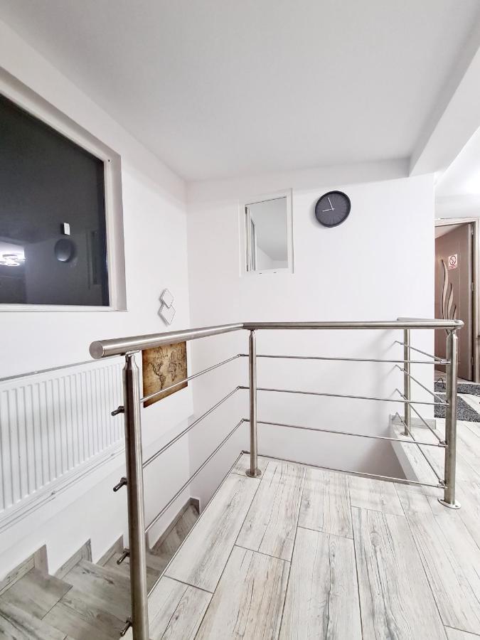 Hostel Monument Бухарест Экстерьер фото